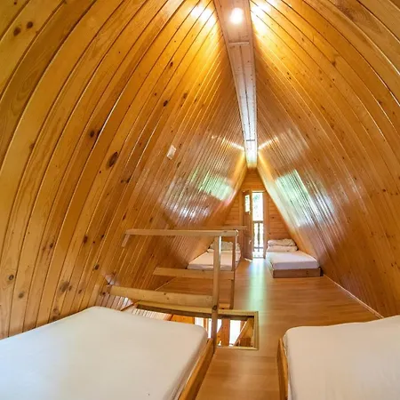 Nad Stara Rega Alojamento de Turismo Selvagem Mrzeżyno